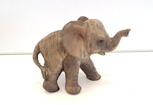 Figurka slon \HNĚDÝ\ 6x8.5x5cm
